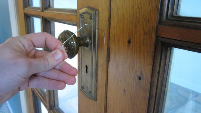 Что можно открыть при помощи скрепки