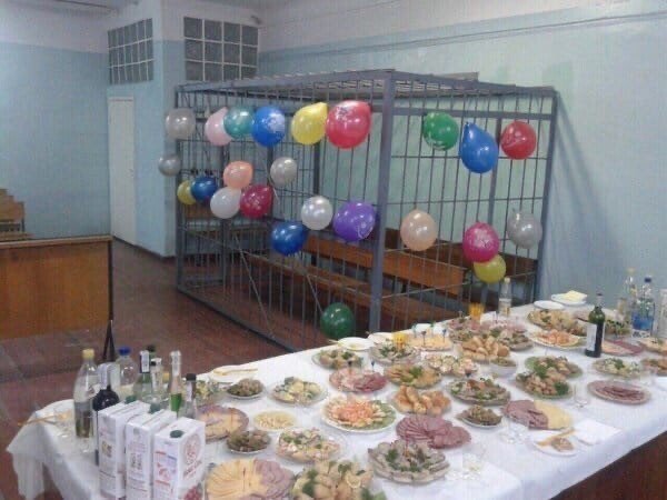 Странные ситуации, с которыми можно столкнуться в России (13 фото)