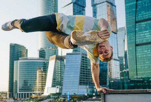 Звезда TikTok, у которого 17 миллионов подписчиков (7 фото)