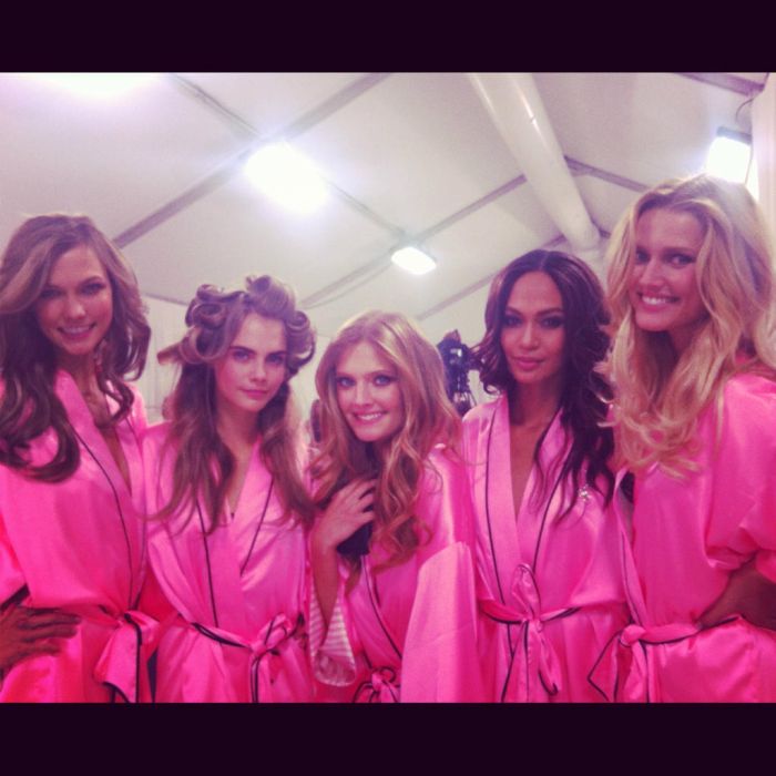 Очаровательные девушки Victoria's Secret за кулисами