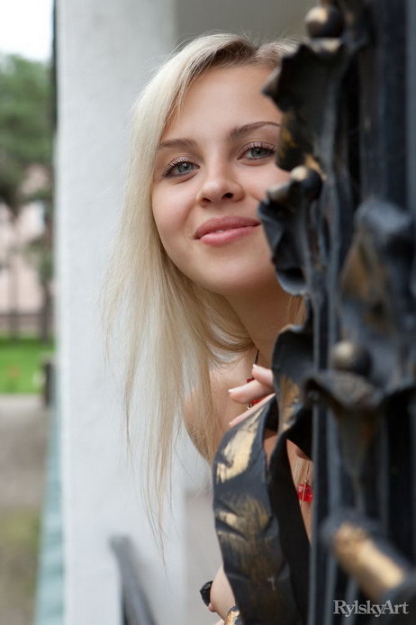 Девушки