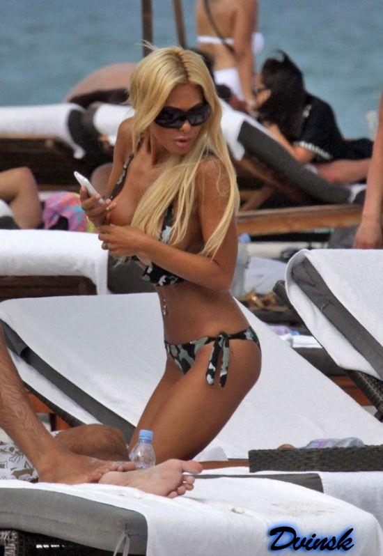 Shauna Sand на пляже топлесс (13 фото) НЮ
