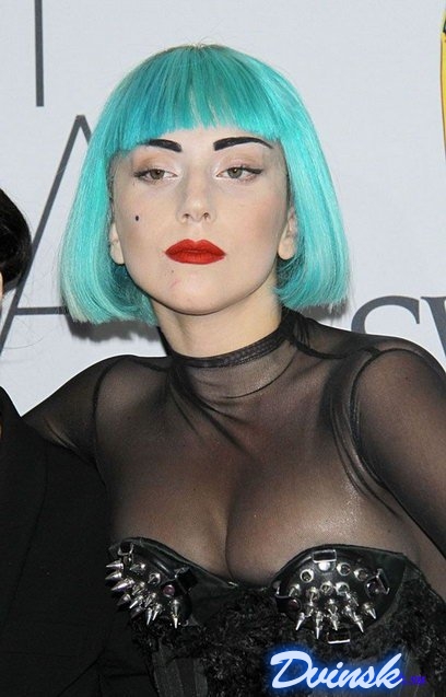 Сиськи Lady Gaga